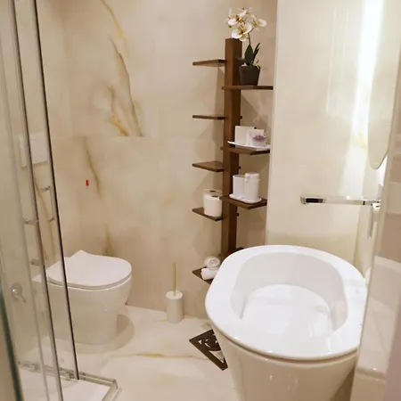 Domus Augusti Πανσιόν 4*